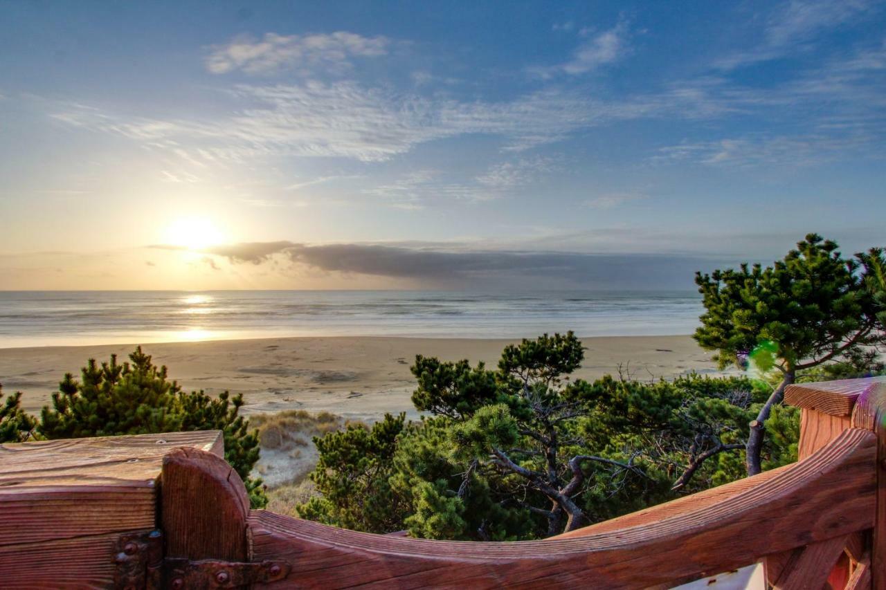 Seadrifter Oceanfront Beach House Seal Rock Exterior photo
